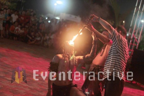 545311_451288361590270_575951496_n