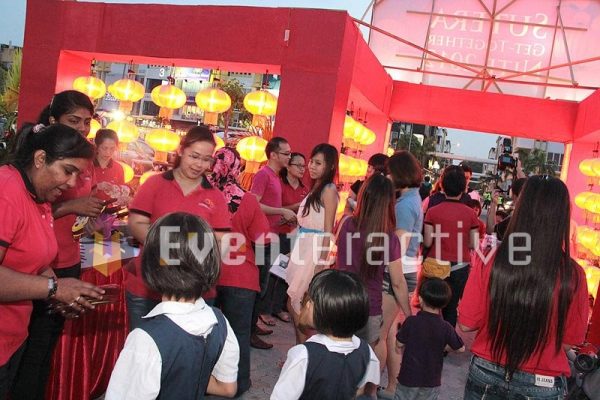 598759_451287821590324_1910400301_n